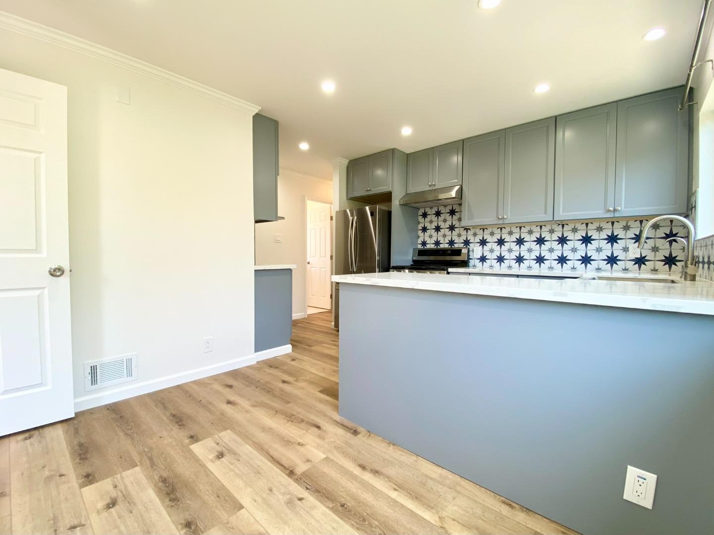 Detail Gallery Image 18 of 41 For 1076 Grand Ave, South San Francisco,  CA 94080 - 3 Beds | 2 Baths