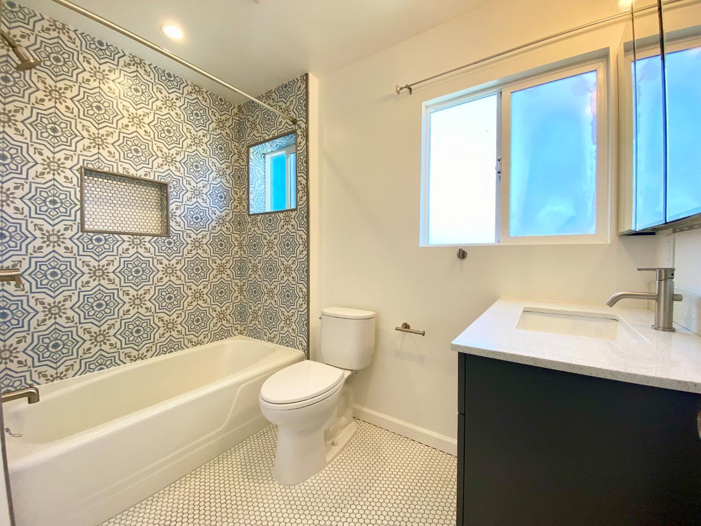 Detail Gallery Image 21 of 41 For 1076 Grand Ave, South San Francisco,  CA 94080 - 3 Beds | 2 Baths