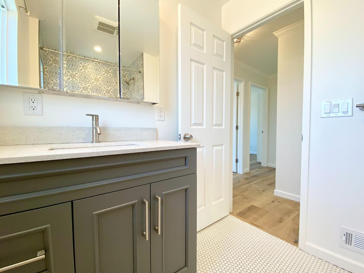 Detail Gallery Image 22 of 41 For 1076 Grand Ave, South San Francisco,  CA 94080 - 3 Beds | 2 Baths