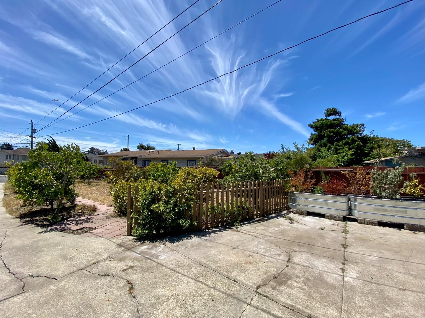 Detail Gallery Image 8 of 41 For 1076 Grand Ave, South San Francisco,  CA 94080 - 3 Beds | 2 Baths