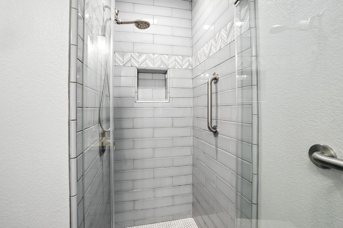 Detail Gallery Image 17 of 24 For 4726 Arlene Pl, Pleasanton,  CA 94566 - 5 Beds | 3/1 Baths