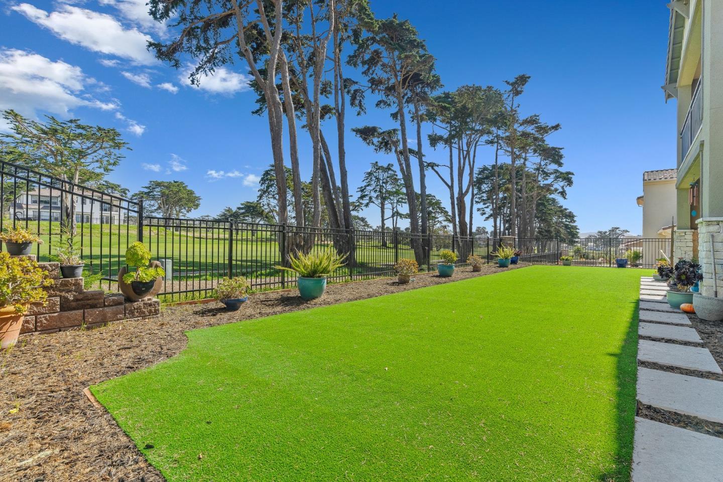 Detail Gallery Image 16 of 33 For 1838 Links Dr, Seaside,  CA 93955 - 4 Beds | 4/1 Baths