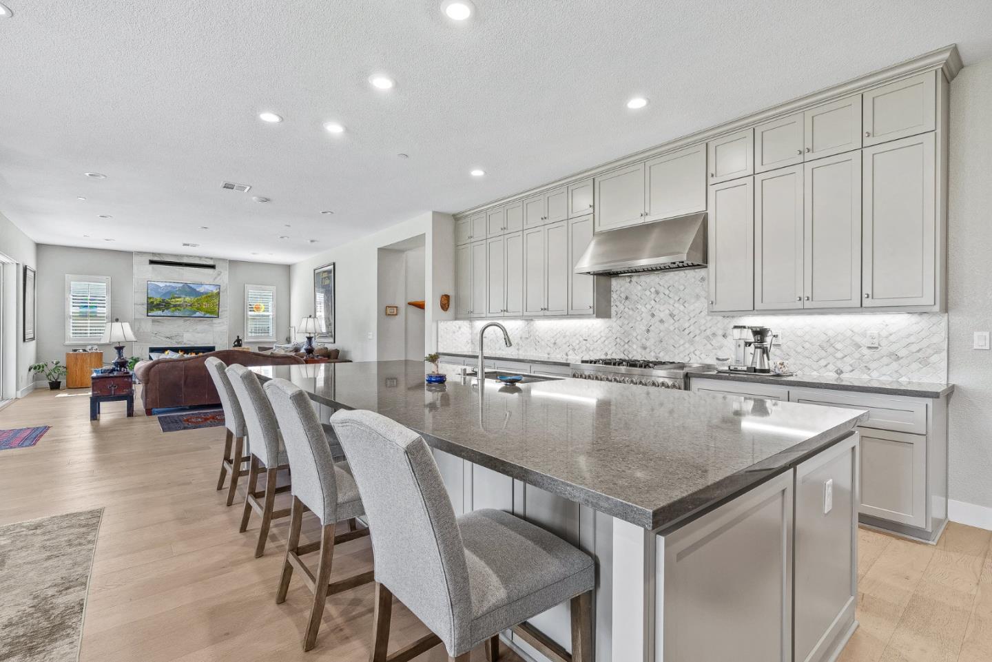 Detail Gallery Image 6 of 33 For 1838 Links Dr, Seaside,  CA 93955 - 4 Beds | 4/1 Baths