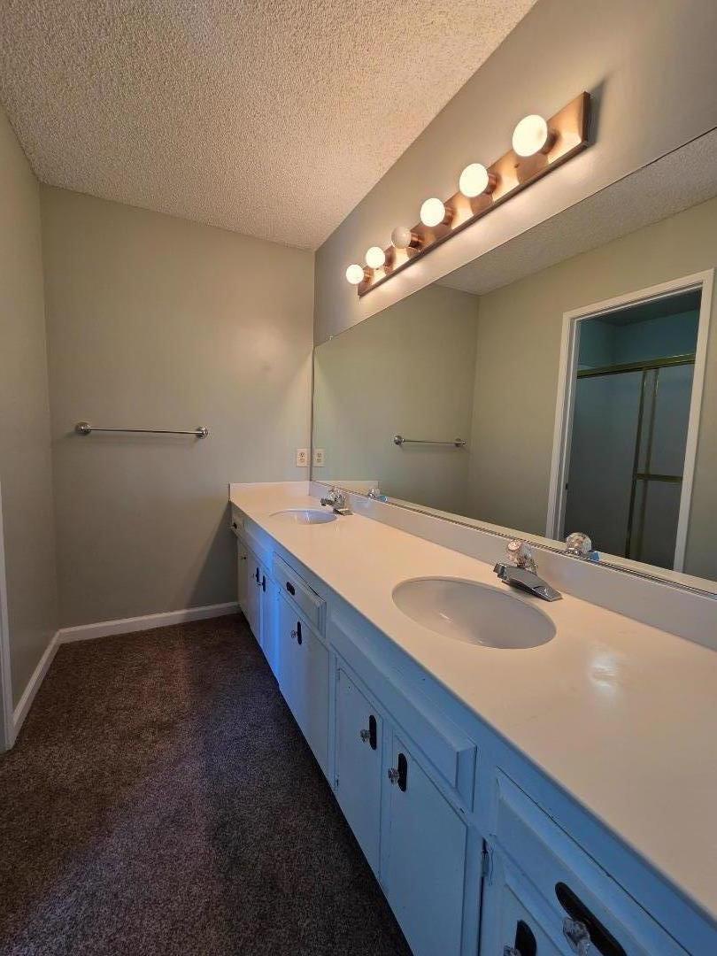 Detail Gallery Image 10 of 14 For 1884 Cherokee Dr #4,  Salinas,  CA 93906 - 3 Beds | 2/1 Baths