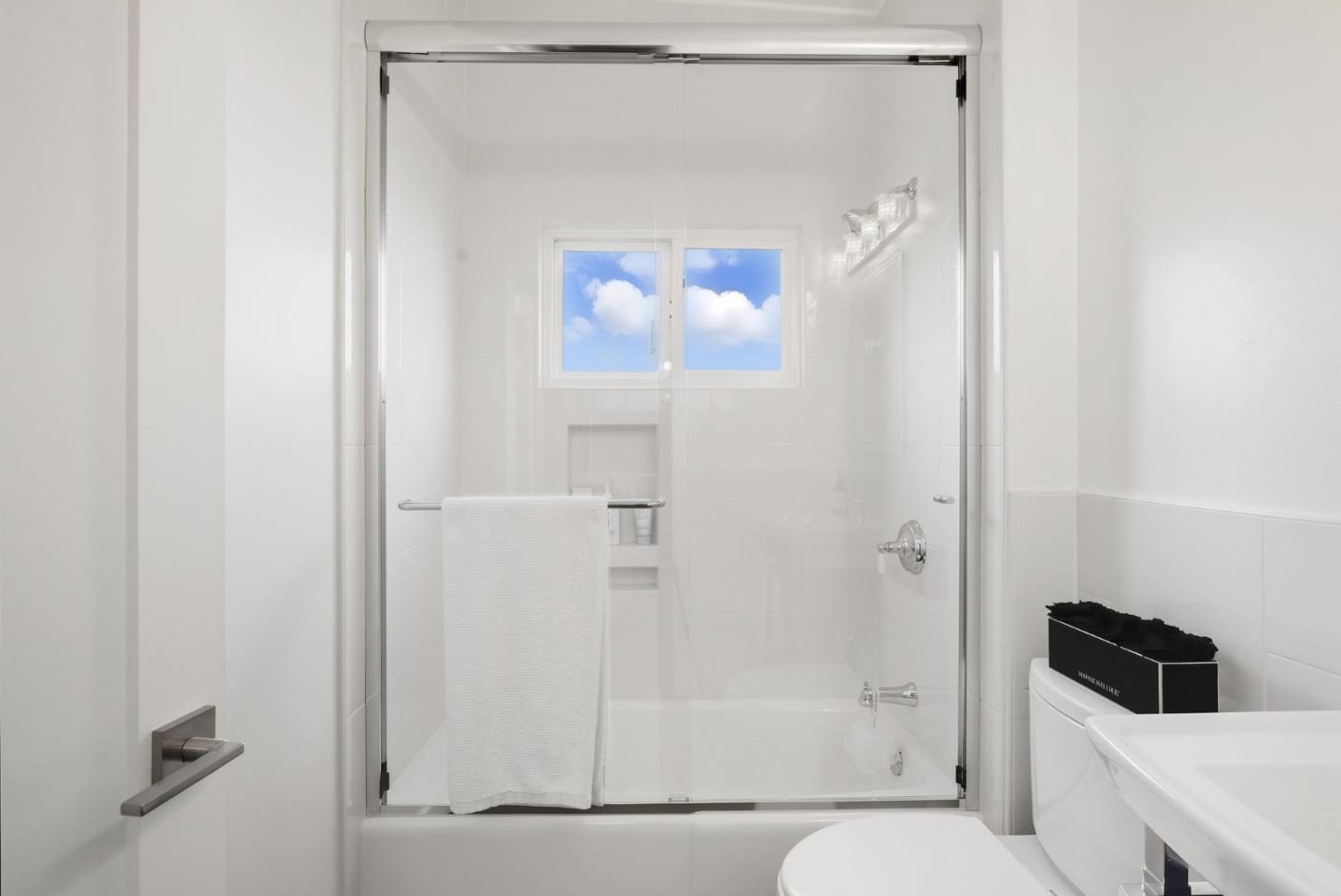 Detail Gallery Image 26 of 57 For 1757 S Norfolk St, San Mateo,  CA 94403 - 4 Beds | 3 Baths