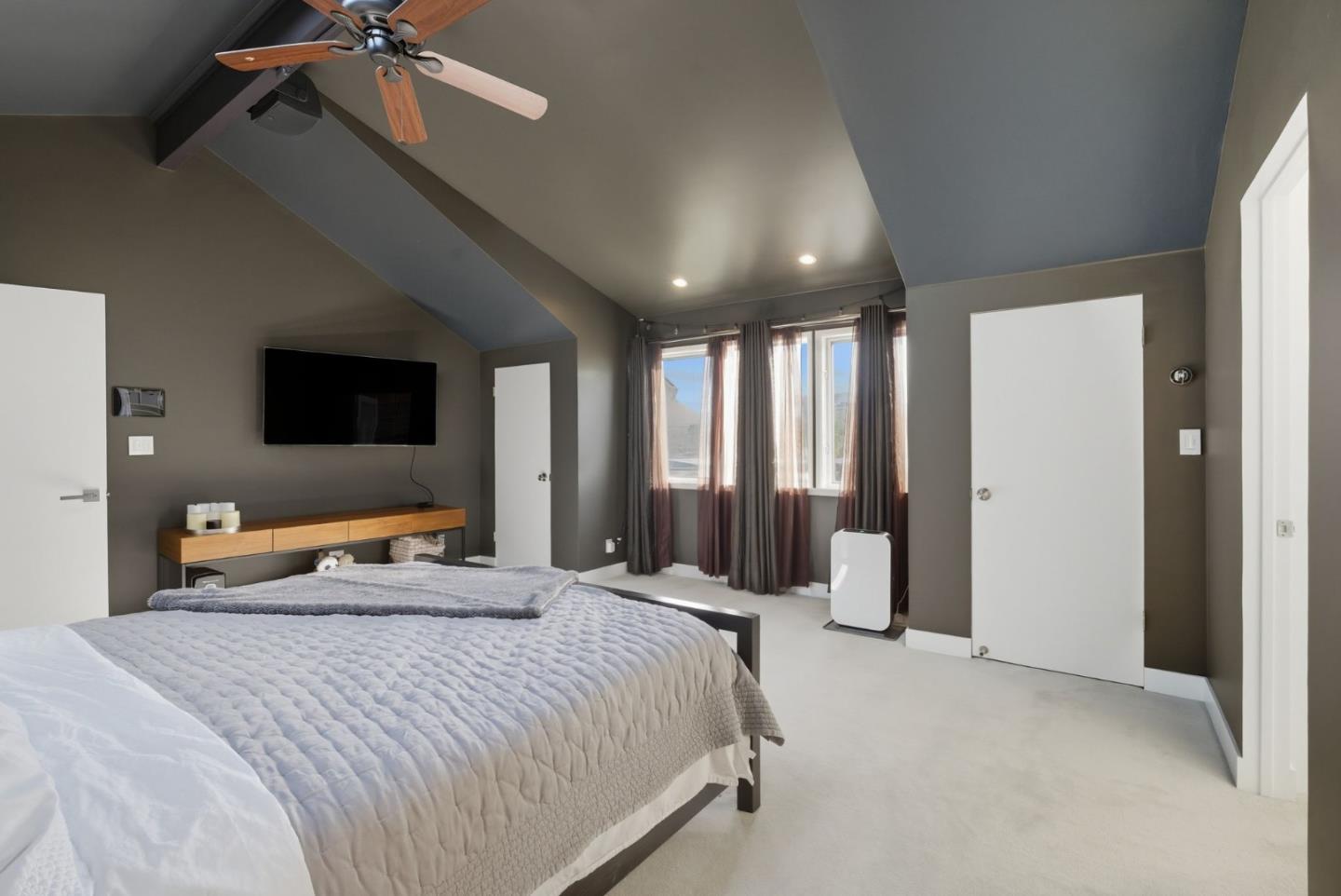 Detail Gallery Image 33 of 57 For 1757 S Norfolk St, San Mateo,  CA 94403 - 4 Beds | 3 Baths