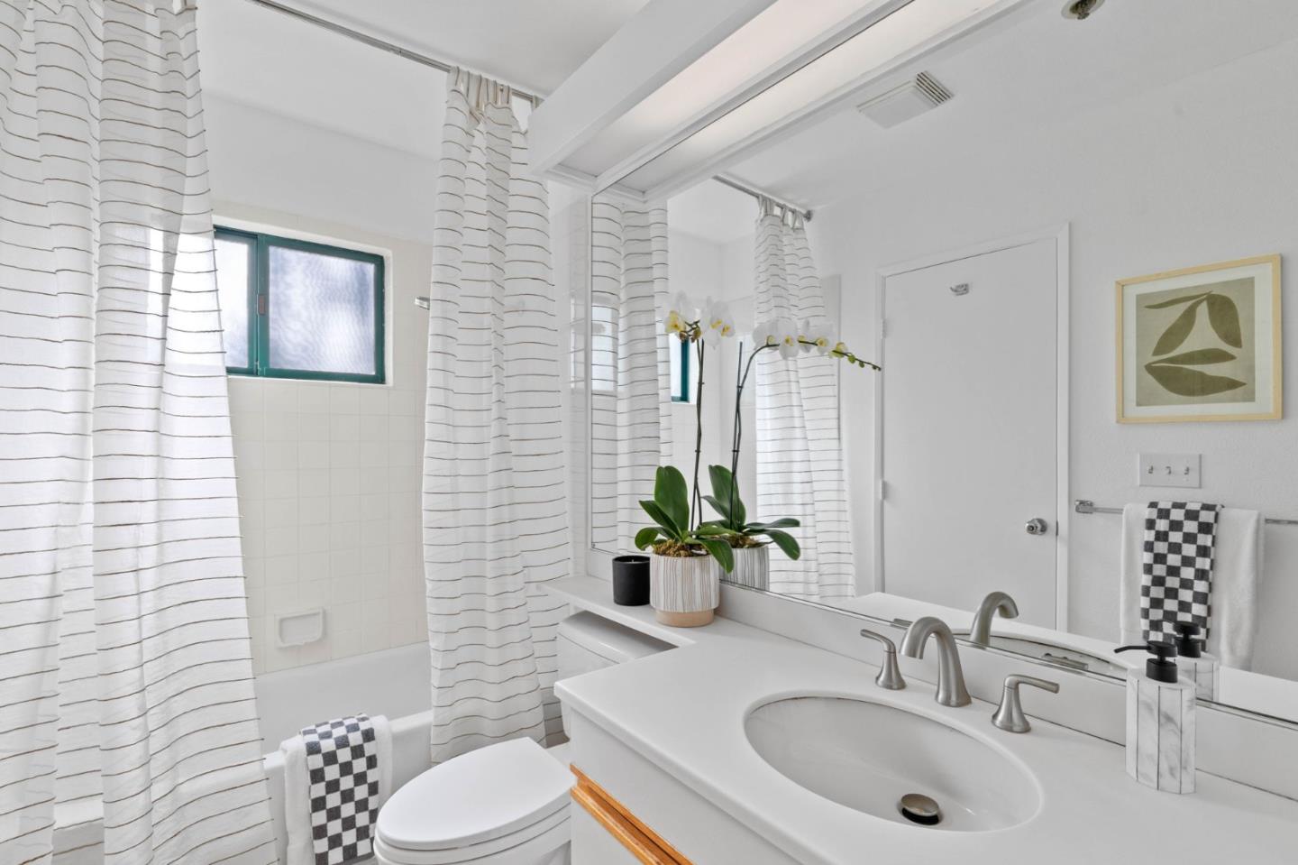 Detail Gallery Image 11 of 21 For 4250 El Camino Real #C221,  Palo Alto,  CA 94306 - 1 Beds | 1 Baths