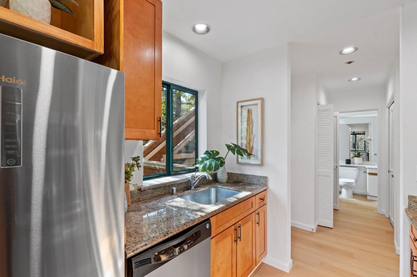 Detail Gallery Image 8 of 21 For 4250 El Camino Real #C221,  Palo Alto,  CA 94306 - 1 Beds | 1 Baths