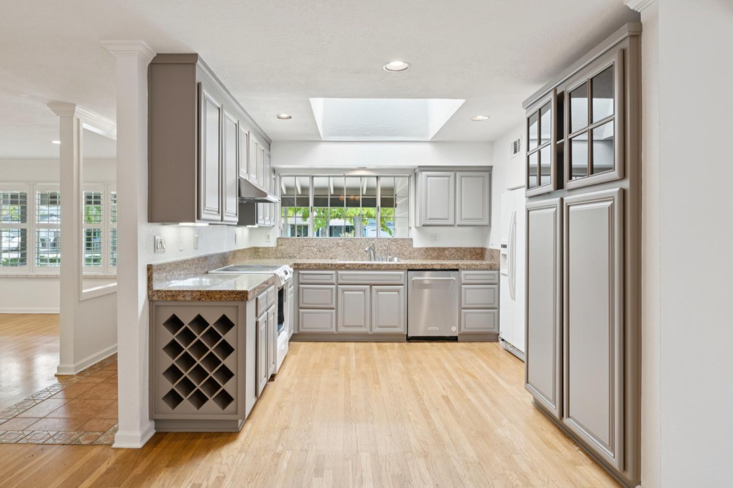 Detail Gallery Image 6 of 25 For 751 El Sombroso Dr, San Jose,  CA 95123 - 3 Beds | 2 Baths