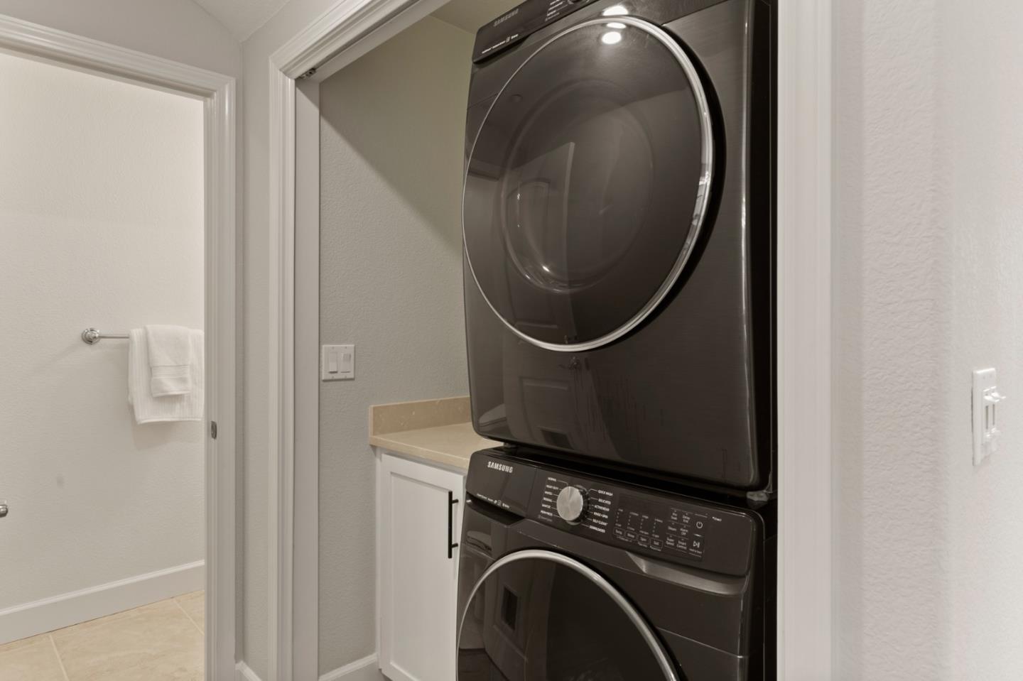 Detail Gallery Image 25 of 28 For 1725 Hillebrant Pl, Santa Clara,  CA 95050 - 3 Beds | 3/1 Baths
