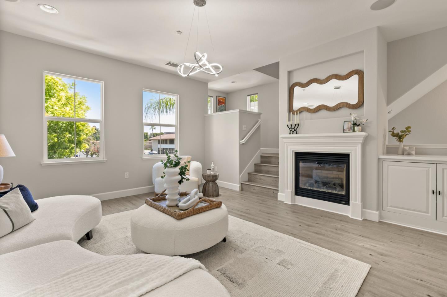 Detail Gallery Image 5 of 28 For 1725 Hillebrant Pl, Santa Clara,  CA 95050 - 3 Beds | 3/1 Baths