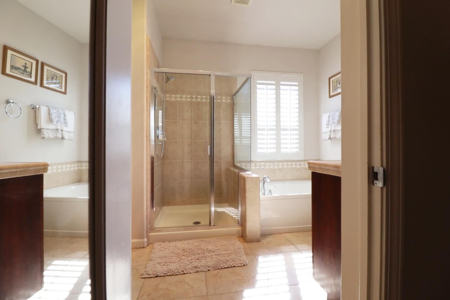 Detail Gallery Image 23 of 43 For 949 Courtyards Loop, Lincoln,  CA 95648 - 3 Beds | 3 Baths