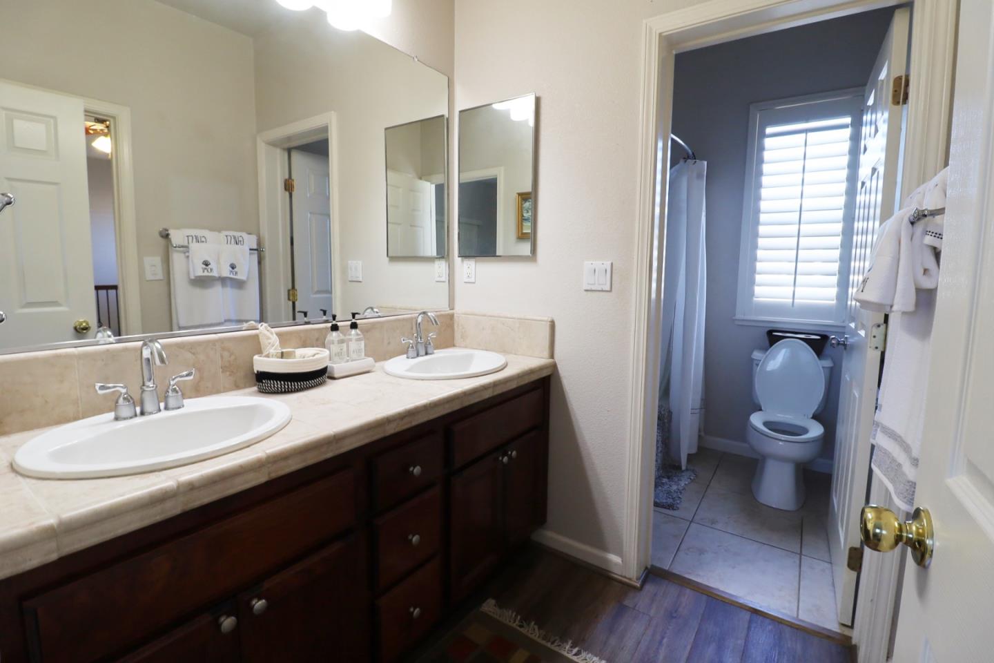Detail Gallery Image 27 of 43 For 949 Courtyards Loop, Lincoln,  CA 95648 - 3 Beds | 3 Baths
