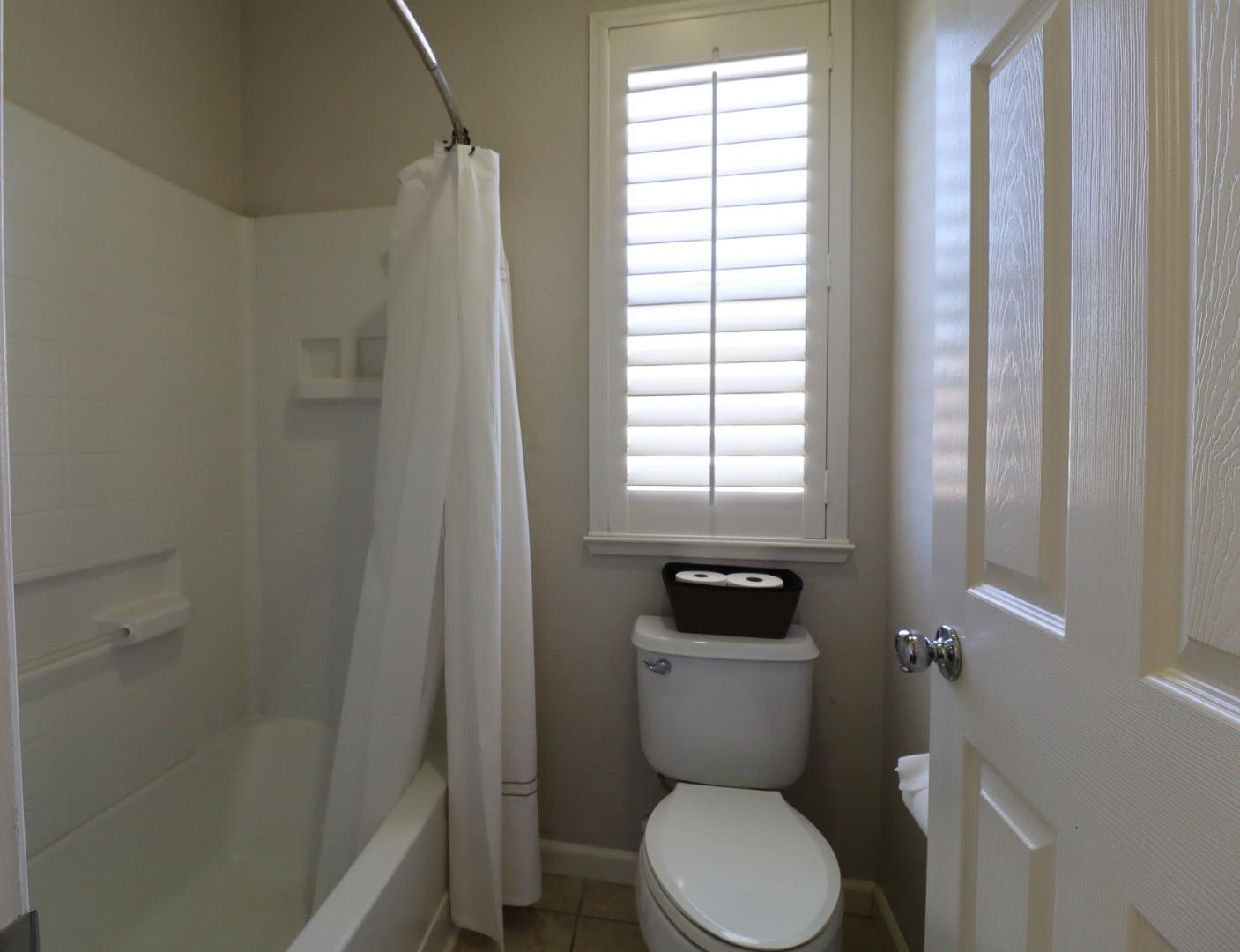 Detail Gallery Image 29 of 43 For 949 Courtyards Loop, Lincoln,  CA 95648 - 3 Beds | 3 Baths