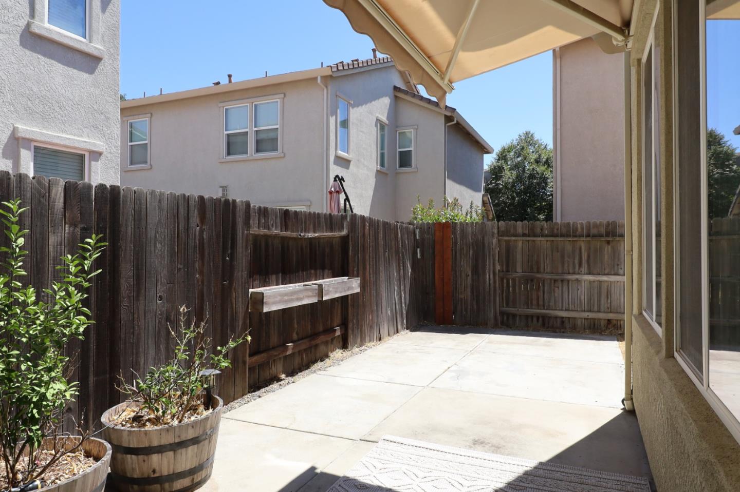Detail Gallery Image 32 of 43 For 949 Courtyards Loop, Lincoln,  CA 95648 - 3 Beds | 3 Baths