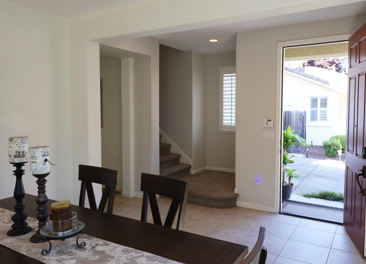 Detail Gallery Image 7 of 43 For 949 Courtyards Loop, Lincoln,  CA 95648 - 3 Beds | 3 Baths