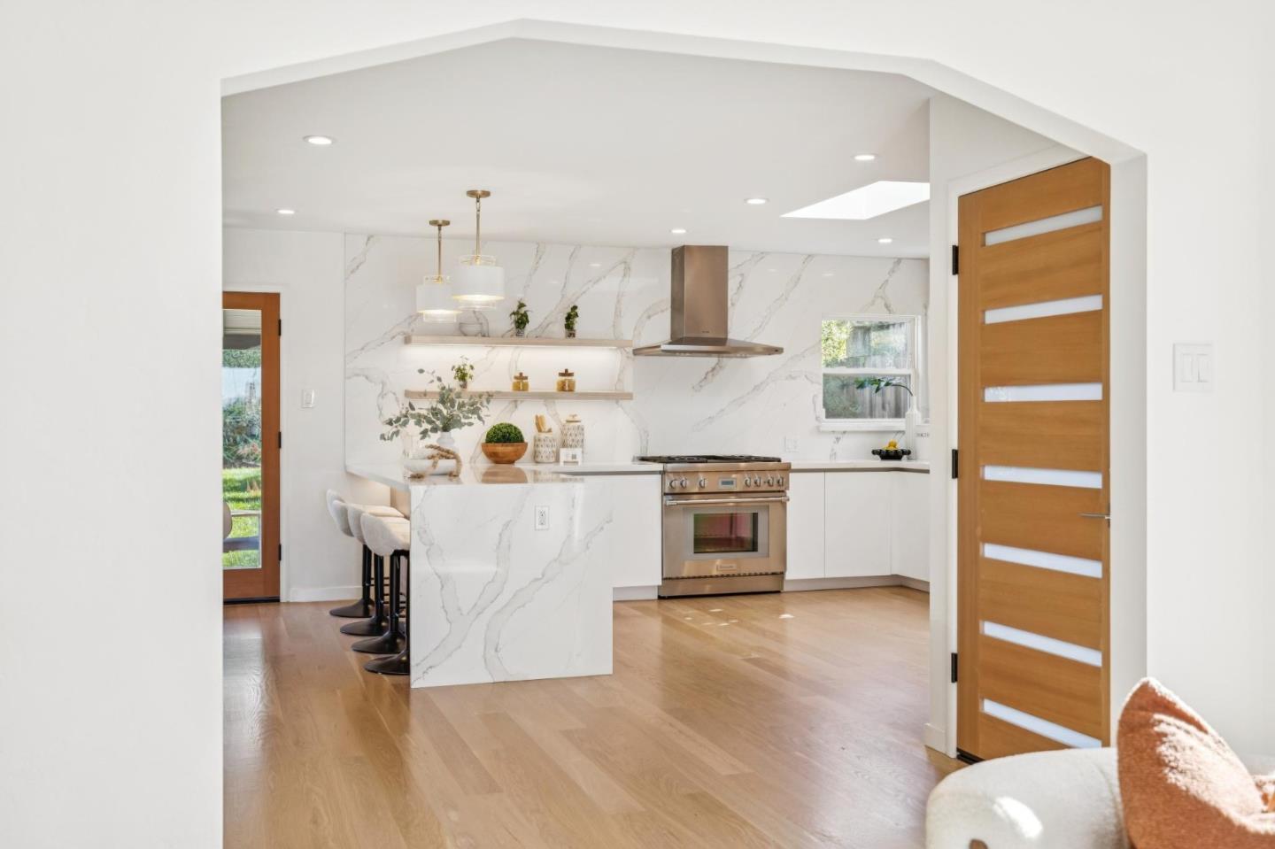 Detail Gallery Image 9 of 39 For 413 36th Ave, San Mateo,  CA 94403 - 3 Beds | 1/1 Baths