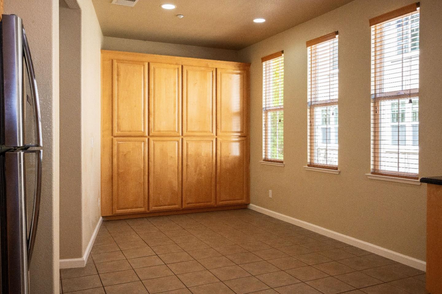 Detail Gallery Image 12 of 30 For 4446 Headen Way, Santa Clara,  CA 95054 - 3 Beds | 2/1 Baths