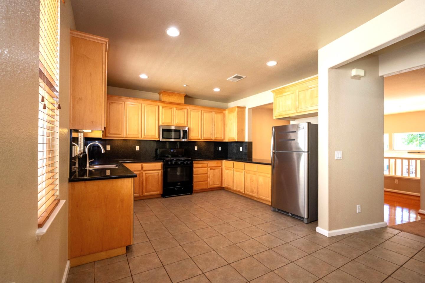 Detail Gallery Image 6 of 30 For 4446 Headen Way, Santa Clara,  CA 95054 - 3 Beds | 2/1 Baths
