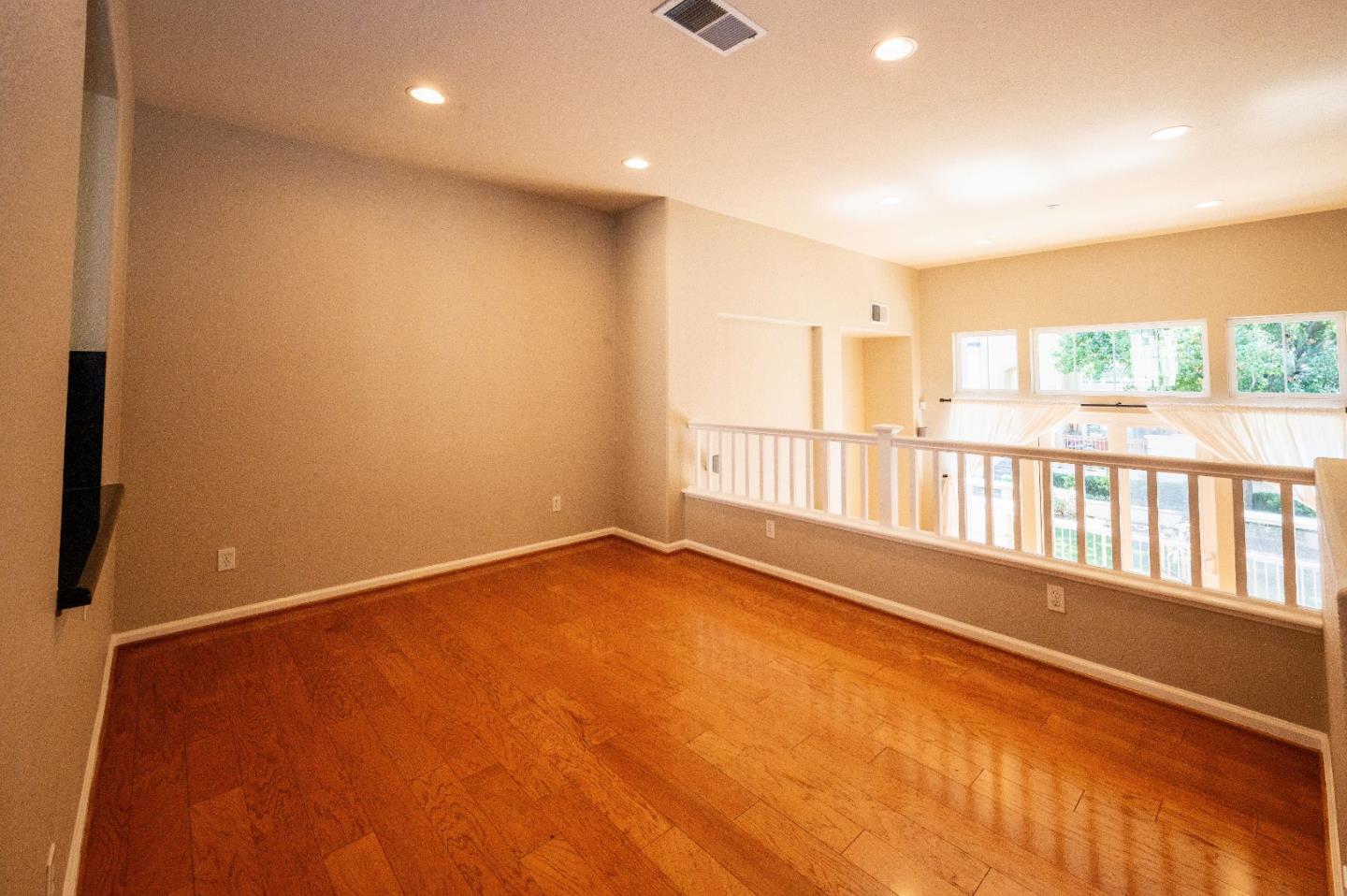 Detail Gallery Image 8 of 30 For 4446 Headen Way, Santa Clara,  CA 95054 - 3 Beds | 2/1 Baths