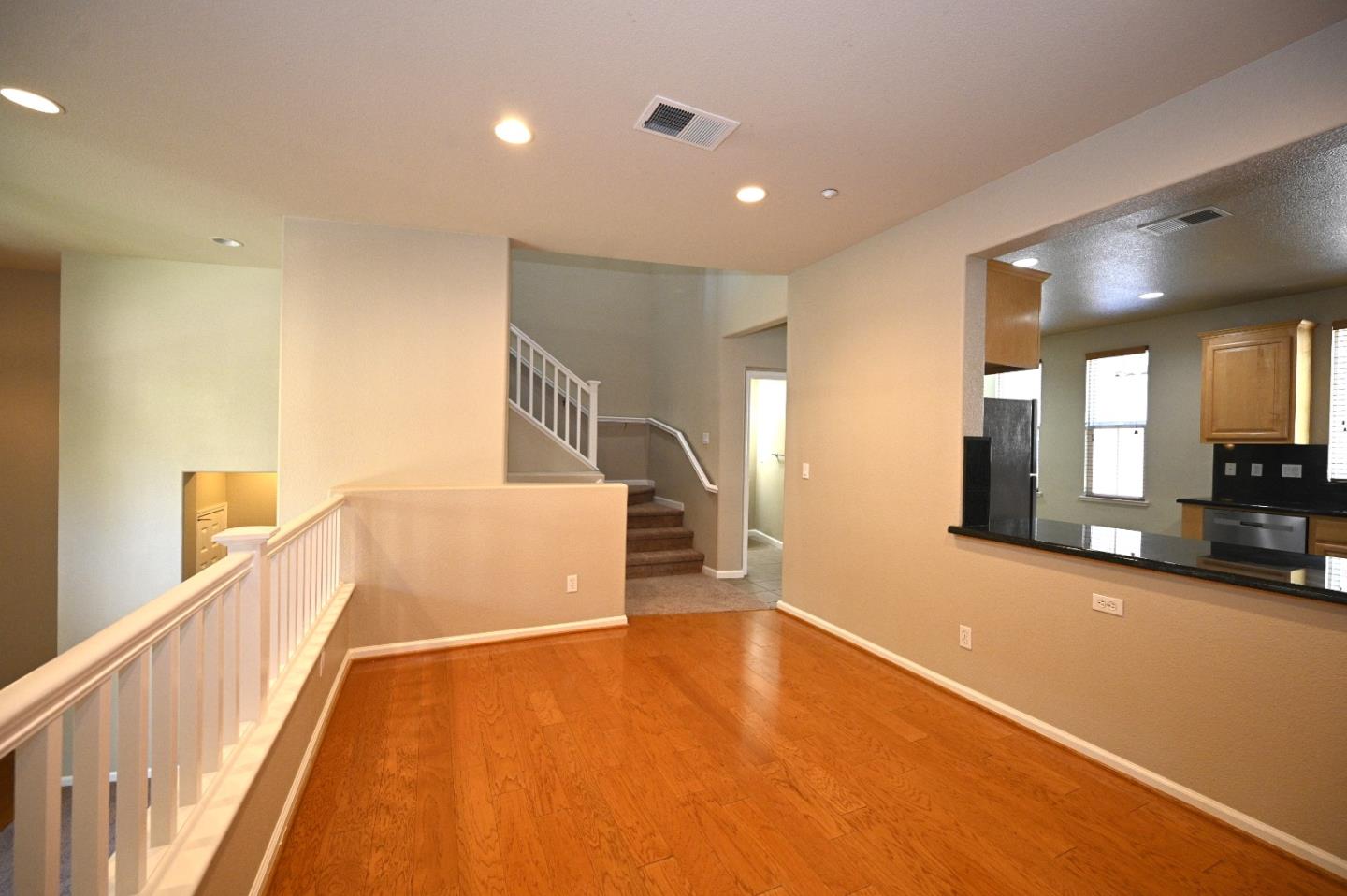 Detail Gallery Image 9 of 30 For 4446 Headen Way, Santa Clara,  CA 95054 - 3 Beds | 2/1 Baths