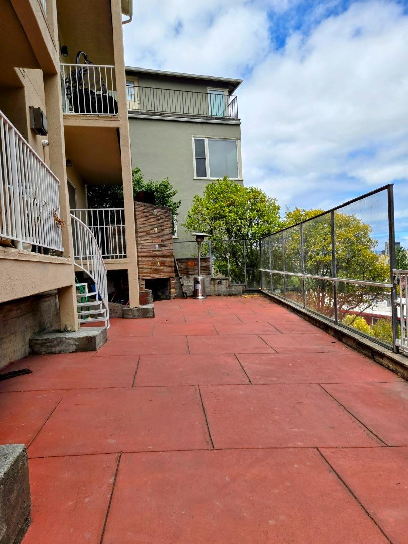 Detail Gallery Image 20 of 20 For 551 Merritt Ave #1,  Oakland,  CA 94610 - 2 Beds | 2 Baths