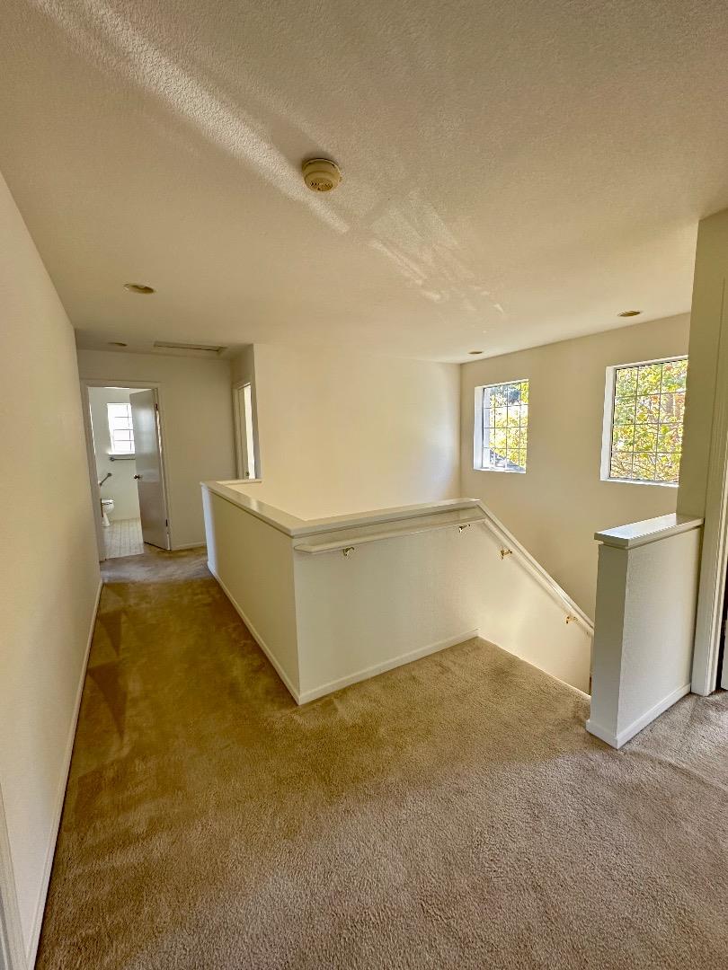 Detail Gallery Image 10 of 19 For 1756 Primrose Ln, Pinole,  CA 94564 - 5 Beds | 2/1 Baths