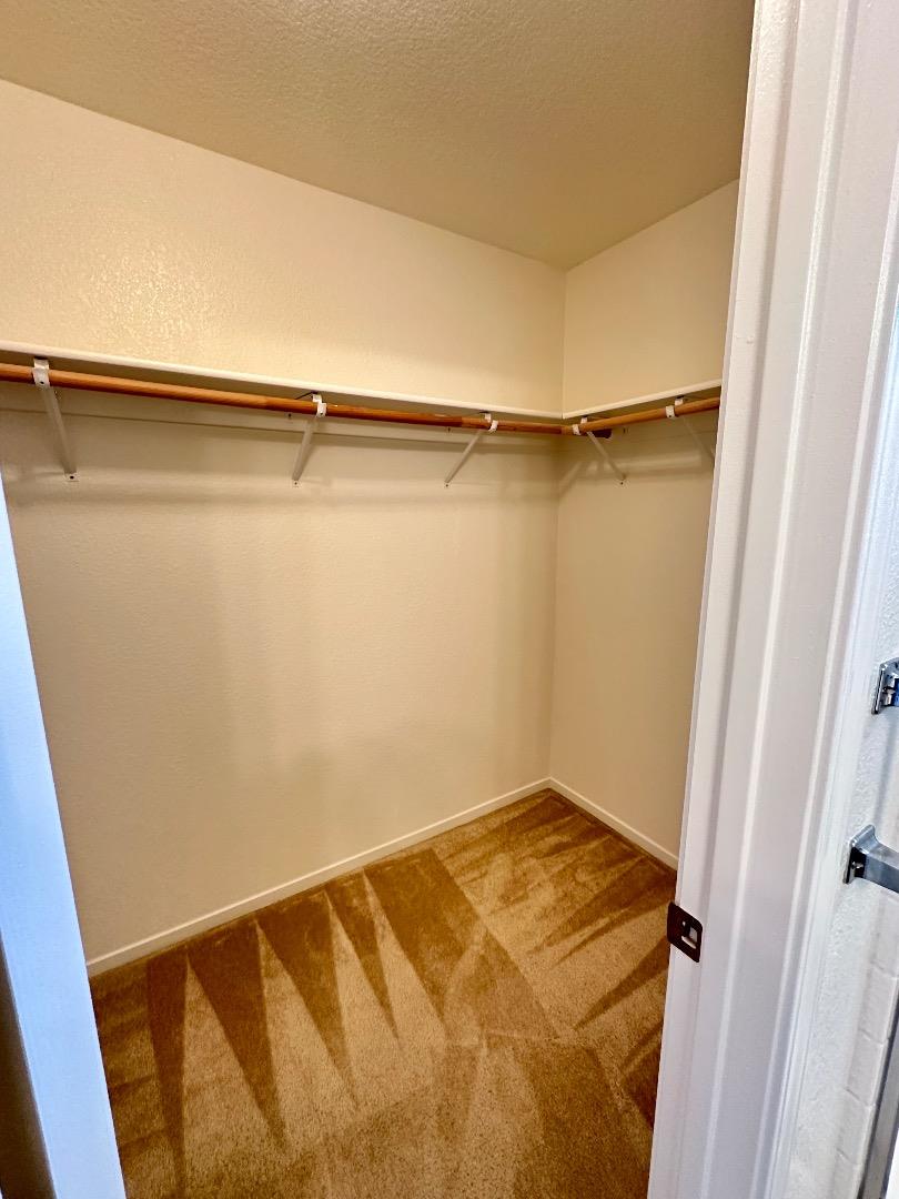 Detail Gallery Image 13 of 19 For 1756 Primrose Ln, Pinole,  CA 94564 - 5 Beds | 2/1 Baths