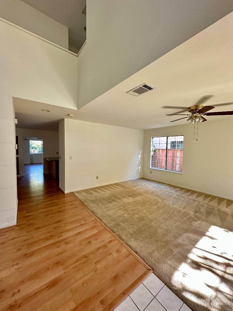 Detail Gallery Image 2 of 19 For 1756 Primrose Ln, Pinole,  CA 94564 - 5 Beds | 2/1 Baths