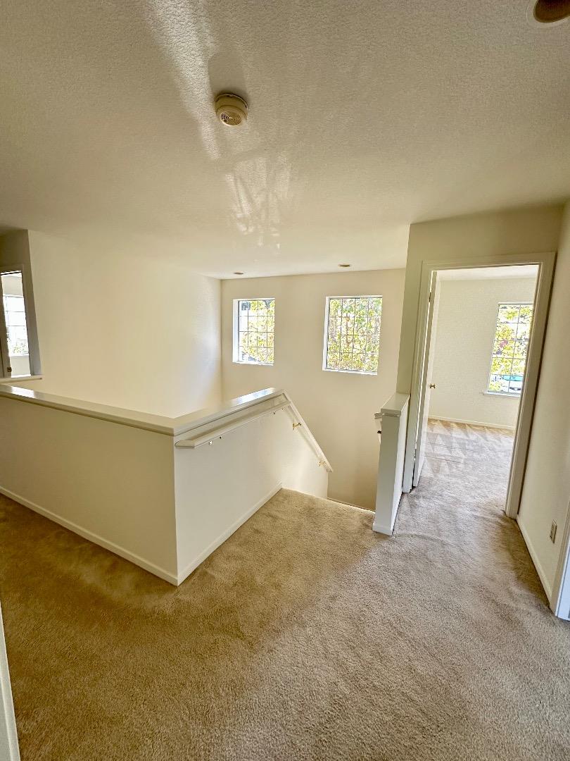 Detail Gallery Image 9 of 19 For 1756 Primrose Ln, Pinole,  CA 94564 - 5 Beds | 2/1 Baths