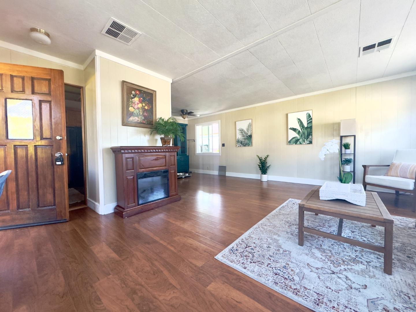 Detail Gallery Image 5 of 16 For 2355 Brommer St #33,  Santa Cruz,  CA 95062 - 2 Beds | 2 Baths
