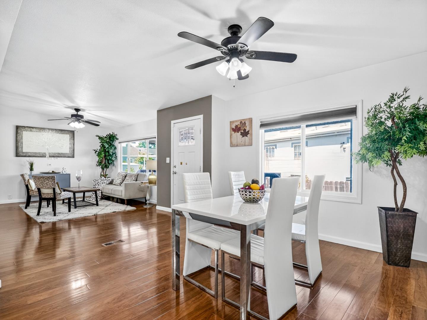 Detail Gallery Image 13 of 43 For 2151 Oakland Rd #14,  San Jose,  CA 95131 - 3 Beds | 2 Baths