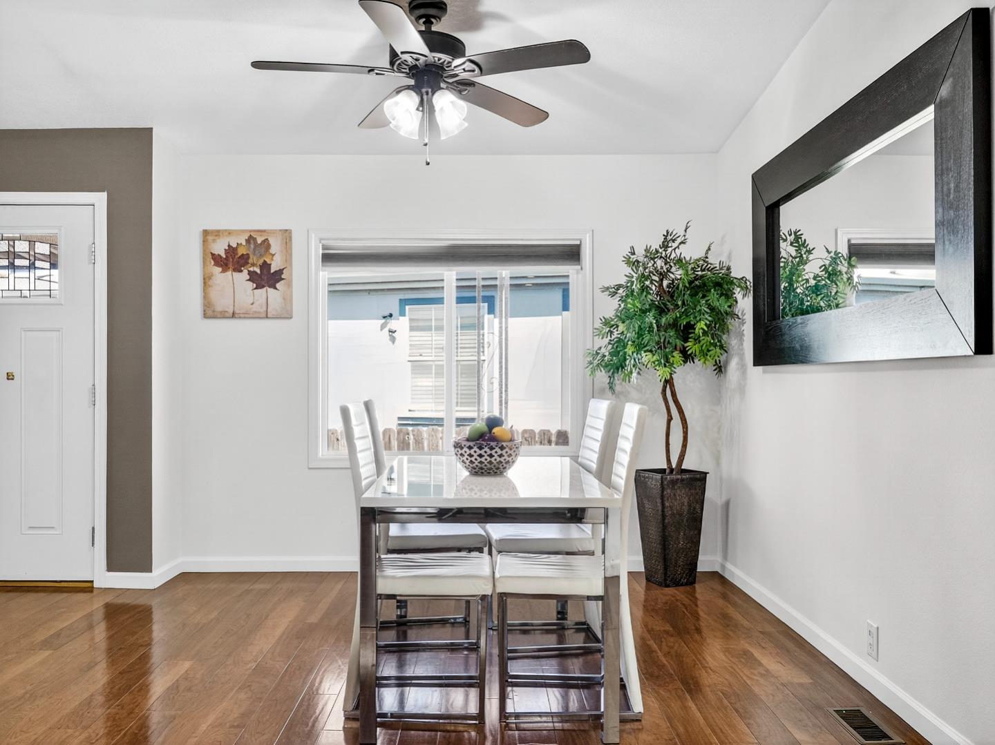 Detail Gallery Image 15 of 43 For 2151 Oakland Rd #14,  San Jose,  CA 95131 - 3 Beds | 2 Baths