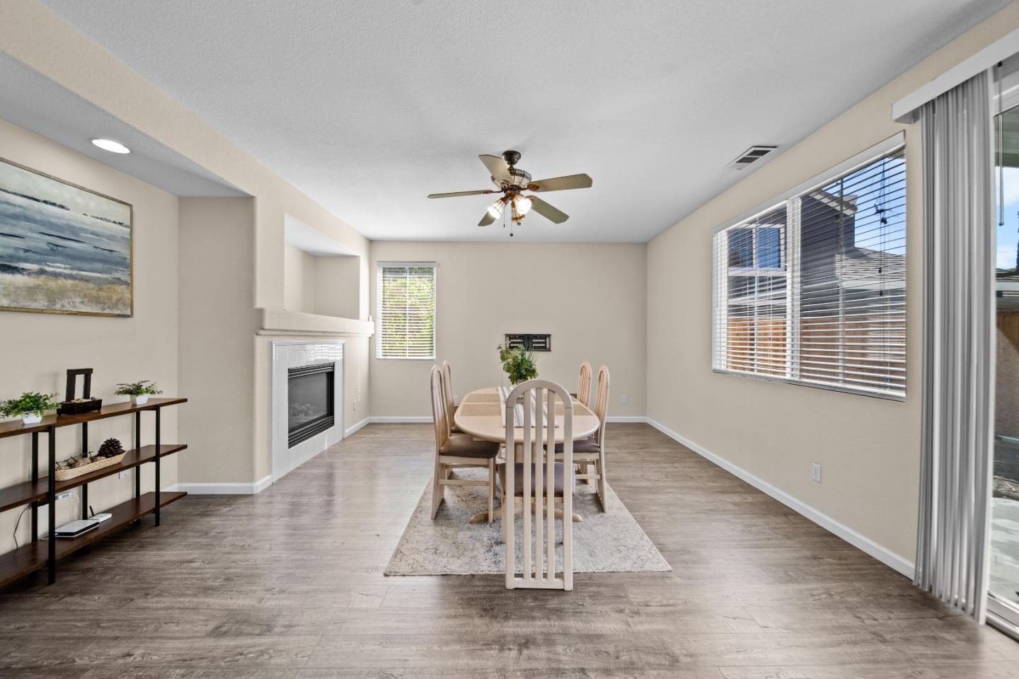 Detail Gallery Image 7 of 37 For 4537 Wagon Trail Way, Antioch,  CA 94531 - 5 Beds | 4 Baths