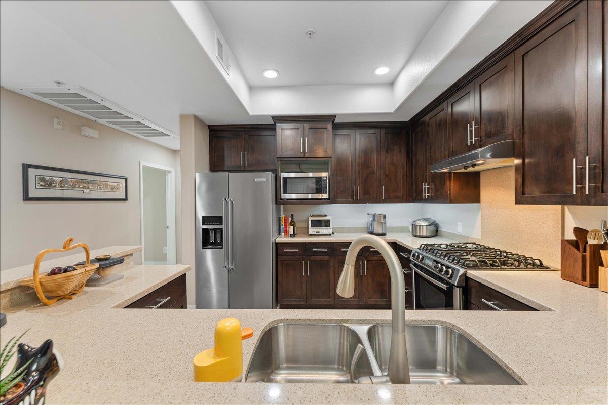 Detail Gallery Image 10 of 29 For 912 Campisi Way #115,  Campbell,  CA 95008 - 2 Beds | 2 Baths