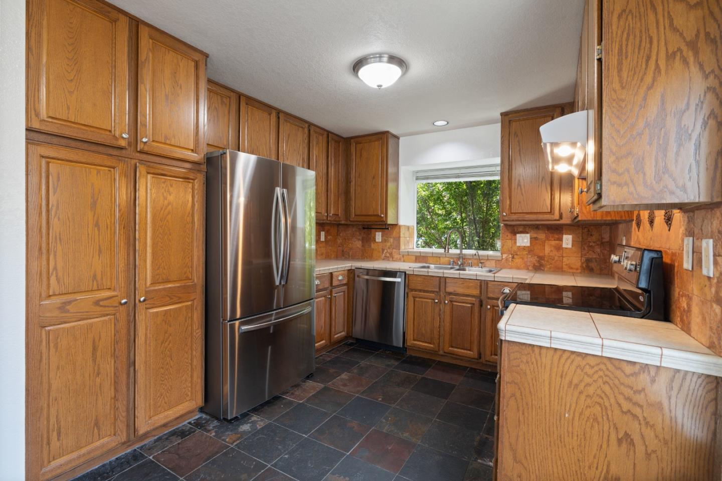 Detail Gallery Image 10 of 47 For 419 Rico St, Salinas,  CA 93907 - 2 Beds | 2 Baths