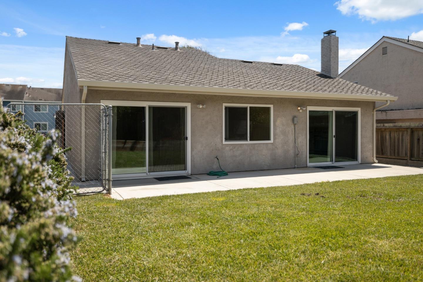 Detail Gallery Image 3 of 47 For 419 Rico St, Salinas,  CA 93907 - 2 Beds | 2 Baths