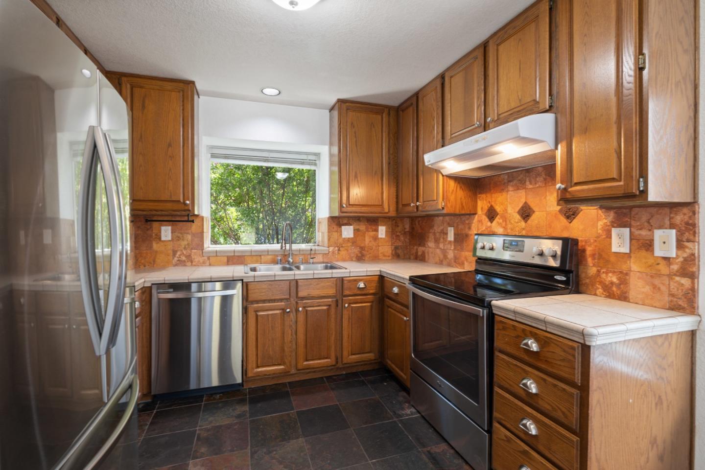 Detail Gallery Image 9 of 47 For 419 Rico St, Salinas,  CA 93907 - 2 Beds | 2 Baths