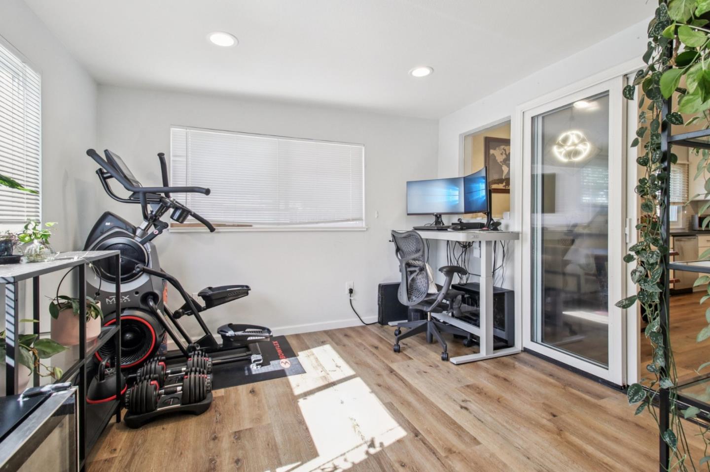 Detail Gallery Image 16 of 39 For 325 Irving Ave, San Jose,  CA 95128 - 2 Beds | 1 Baths