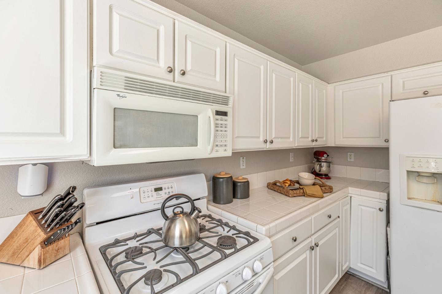 Detail Gallery Image 17 of 45 For 1770 Brentwood Ct, Hollister,  CA 95023 - 4 Beds | 2/1 Baths
