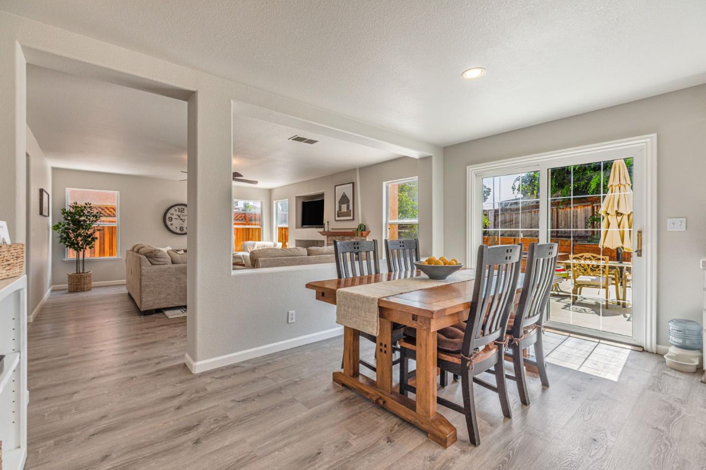 Detail Gallery Image 19 of 45 For 1770 Brentwood Ct, Hollister,  CA 95023 - 4 Beds | 2/1 Baths