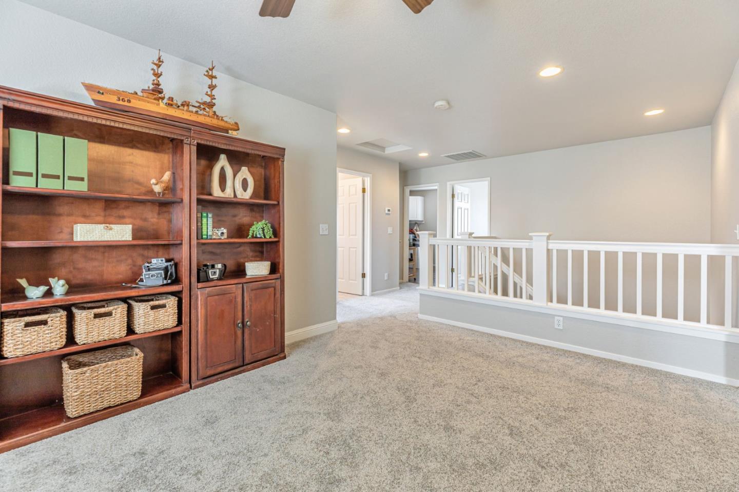 Detail Gallery Image 23 of 45 For 1770 Brentwood Ct, Hollister,  CA 95023 - 4 Beds | 2/1 Baths