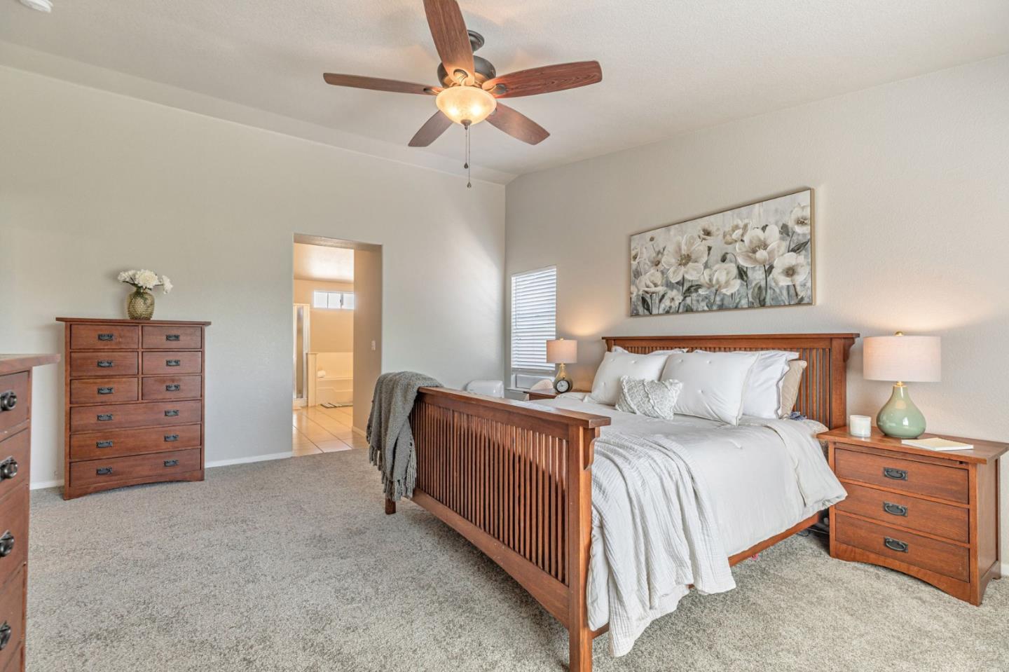 Detail Gallery Image 25 of 45 For 1770 Brentwood Ct, Hollister,  CA 95023 - 4 Beds | 2/1 Baths