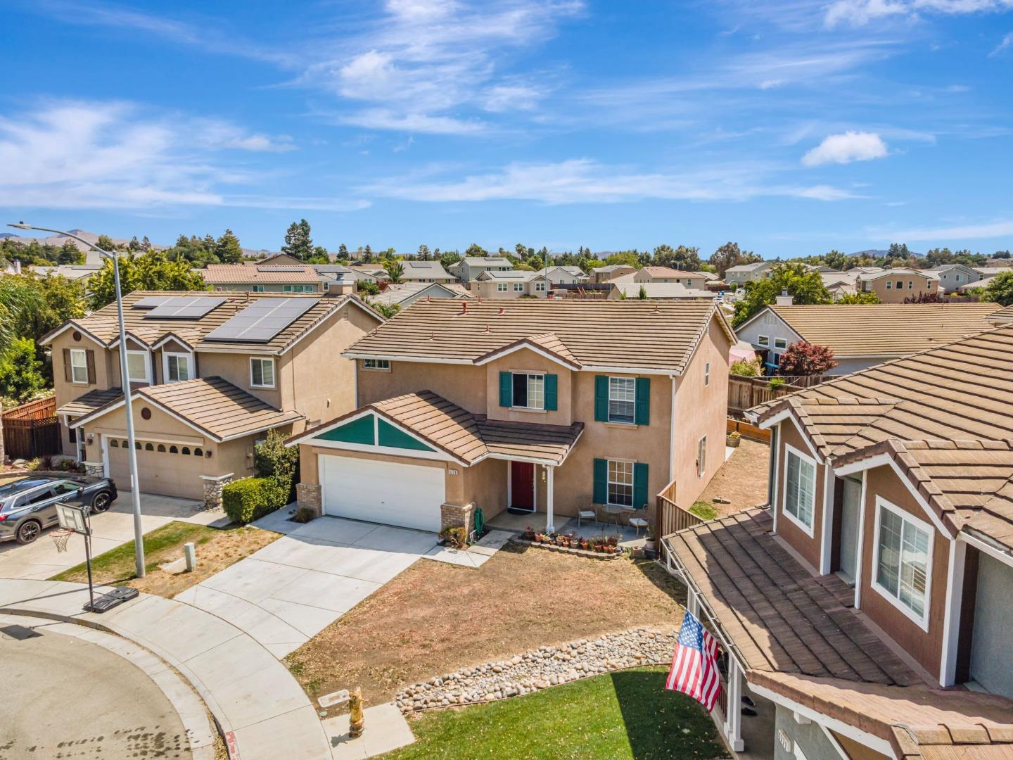 Detail Gallery Image 38 of 45 For 1770 Brentwood Ct, Hollister,  CA 95023 - 4 Beds | 2/1 Baths