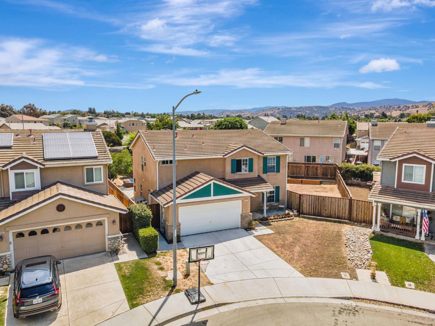 Detail Gallery Image 39 of 45 For 1770 Brentwood Ct, Hollister,  CA 95023 - 4 Beds | 2/1 Baths