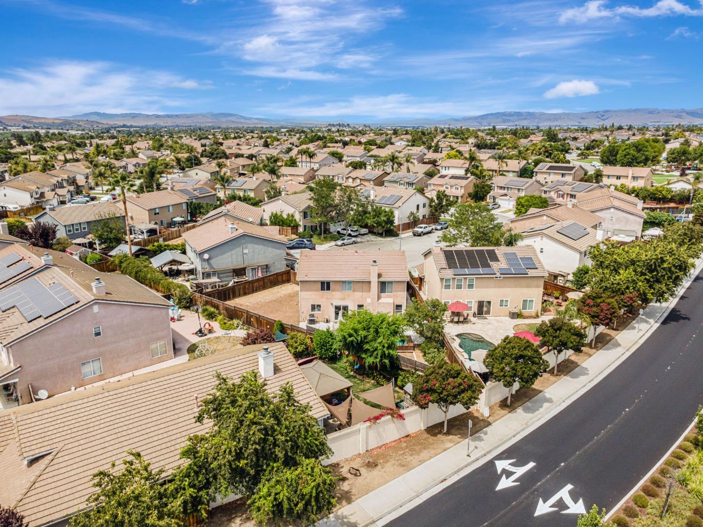 Detail Gallery Image 44 of 45 For 1770 Brentwood Ct, Hollister,  CA 95023 - 4 Beds | 2/1 Baths
