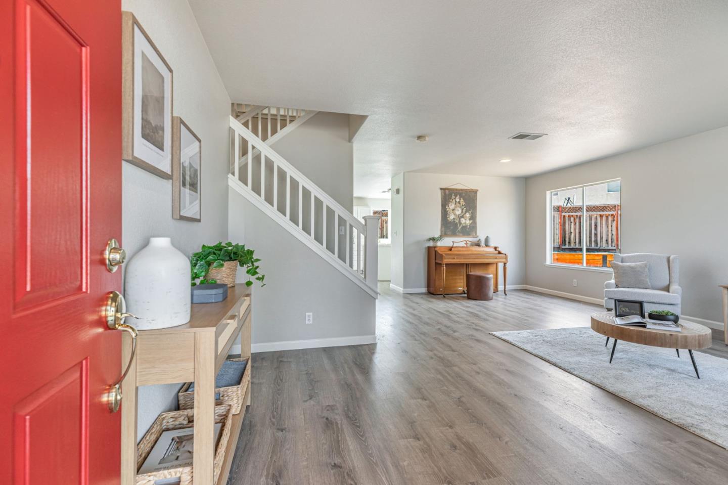 Detail Gallery Image 5 of 45 For 1770 Brentwood Ct, Hollister,  CA 95023 - 4 Beds | 2/1 Baths