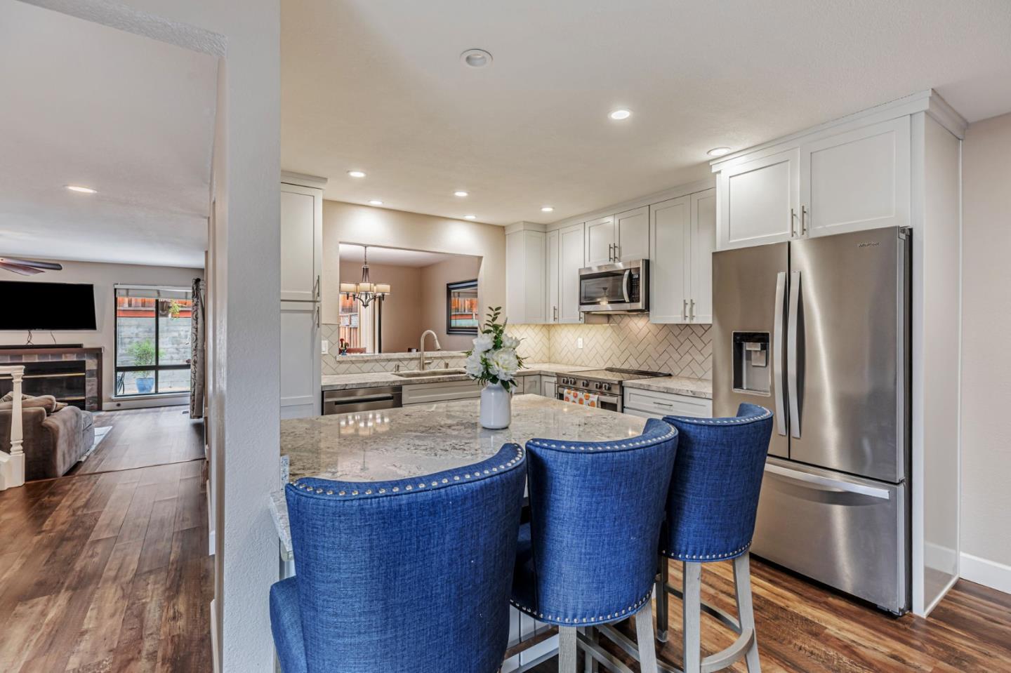 Detail Gallery Image 11 of 39 For 2386 Leptis Cir, Morgan Hill,  CA 95037 - 3 Beds | 2/1 Baths