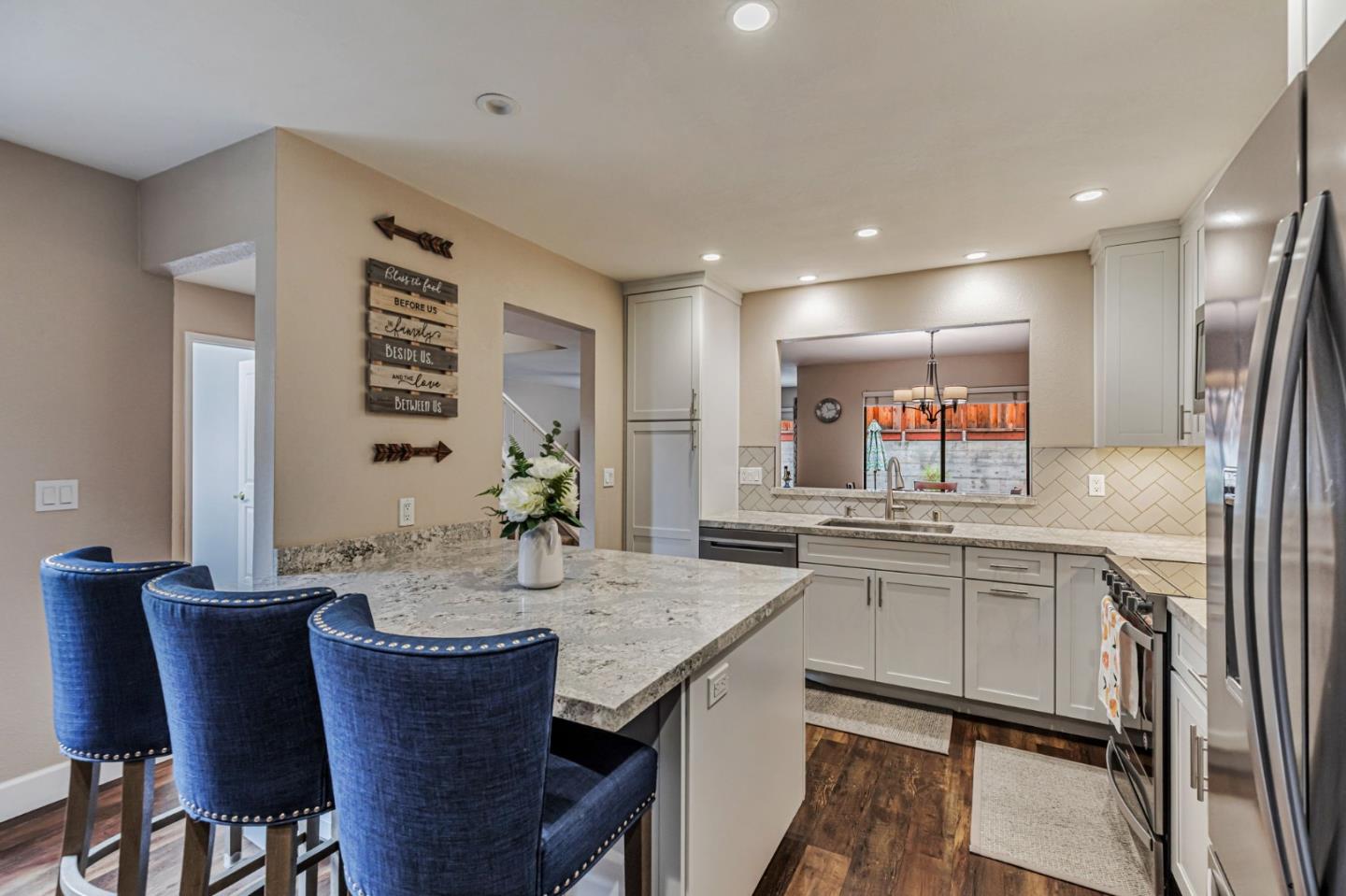 Detail Gallery Image 7 of 39 For 2386 Leptis Cir, Morgan Hill,  CA 95037 - 3 Beds | 2/1 Baths