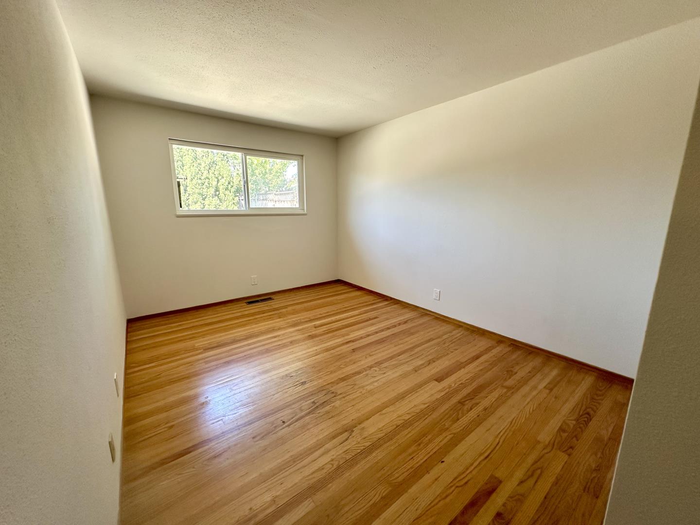 Detail Gallery Image 14 of 19 For 18480 Swarthmore Dr, Saratoga,  CA 95070 - 3 Beds | 2 Baths